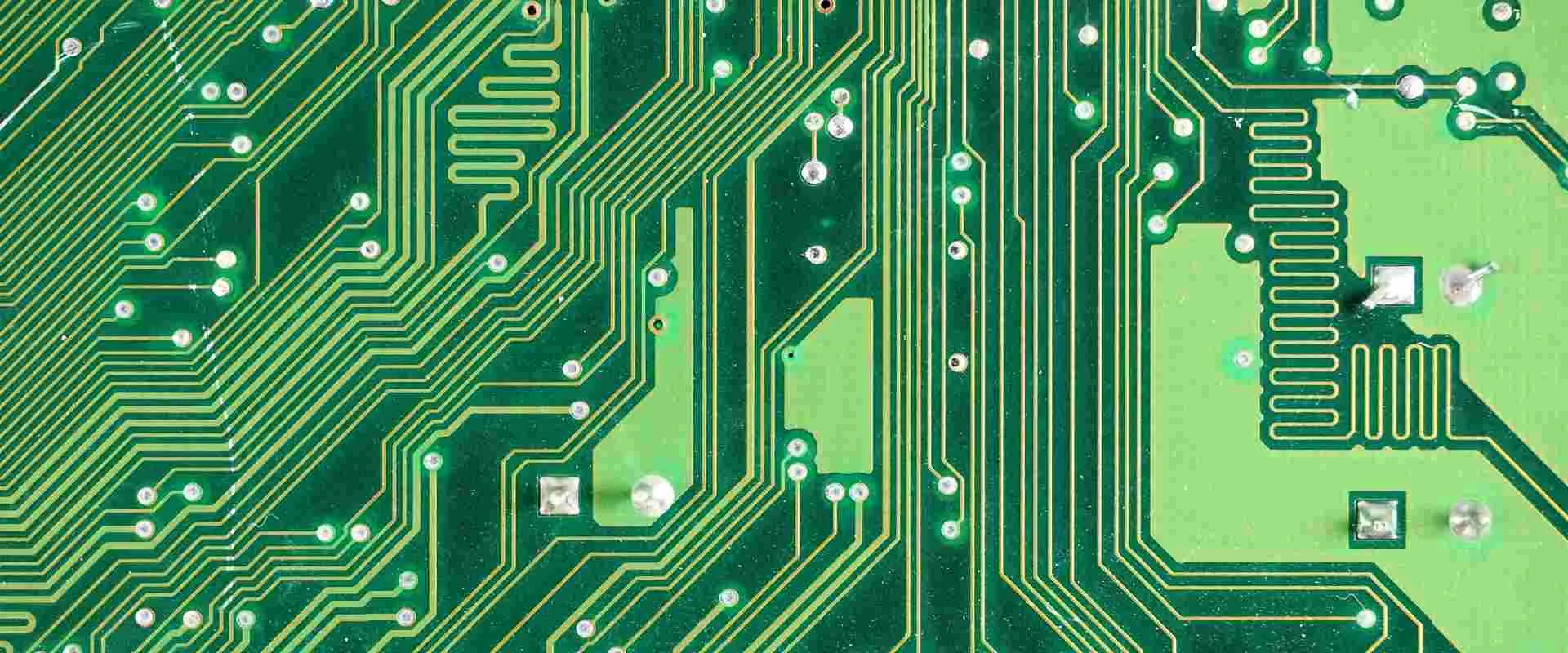 Gaming console PCB layout highlighting high-speed signal traces for signal integrity