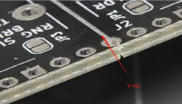 PCB panel with V-scoring grooves for precise separation