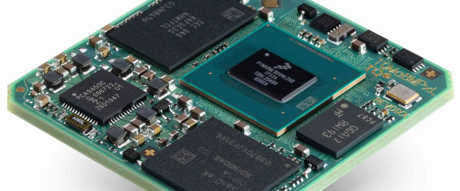 Shock-resistant PCB design with reinforced components for railway applications