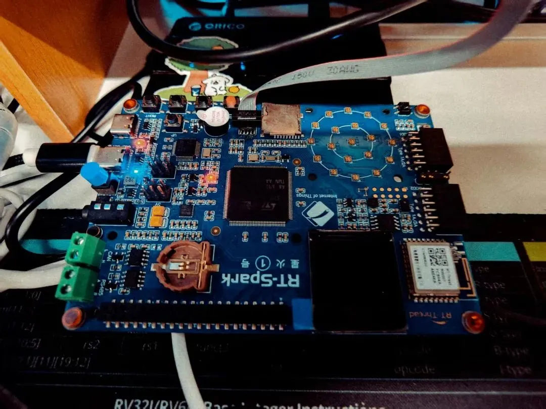 STM32 F407 development board connected to Trace interface
