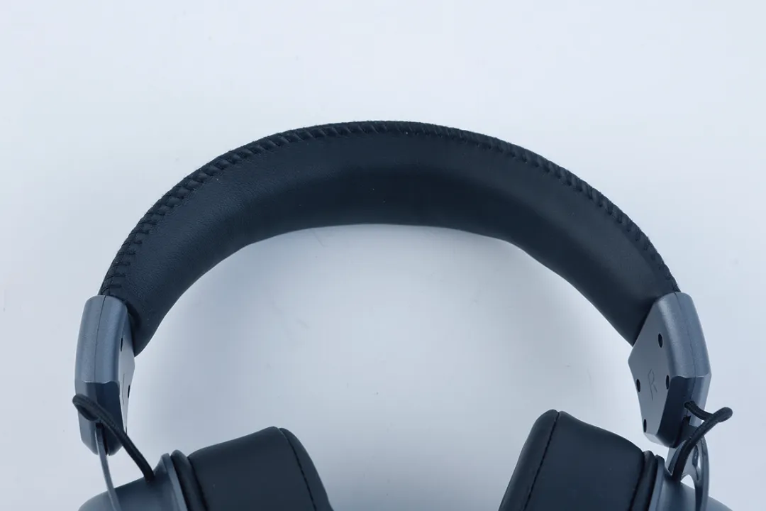 VH800 integrated headband wrapped in protein leather