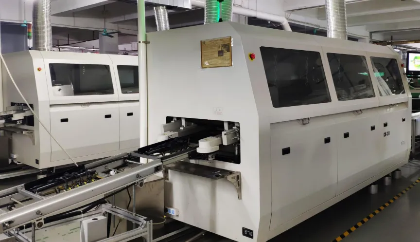 Wave soldering machine for through-hole PCB assembly
