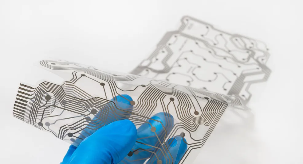 Manufacturing process of a transparent PCB with glass substrate