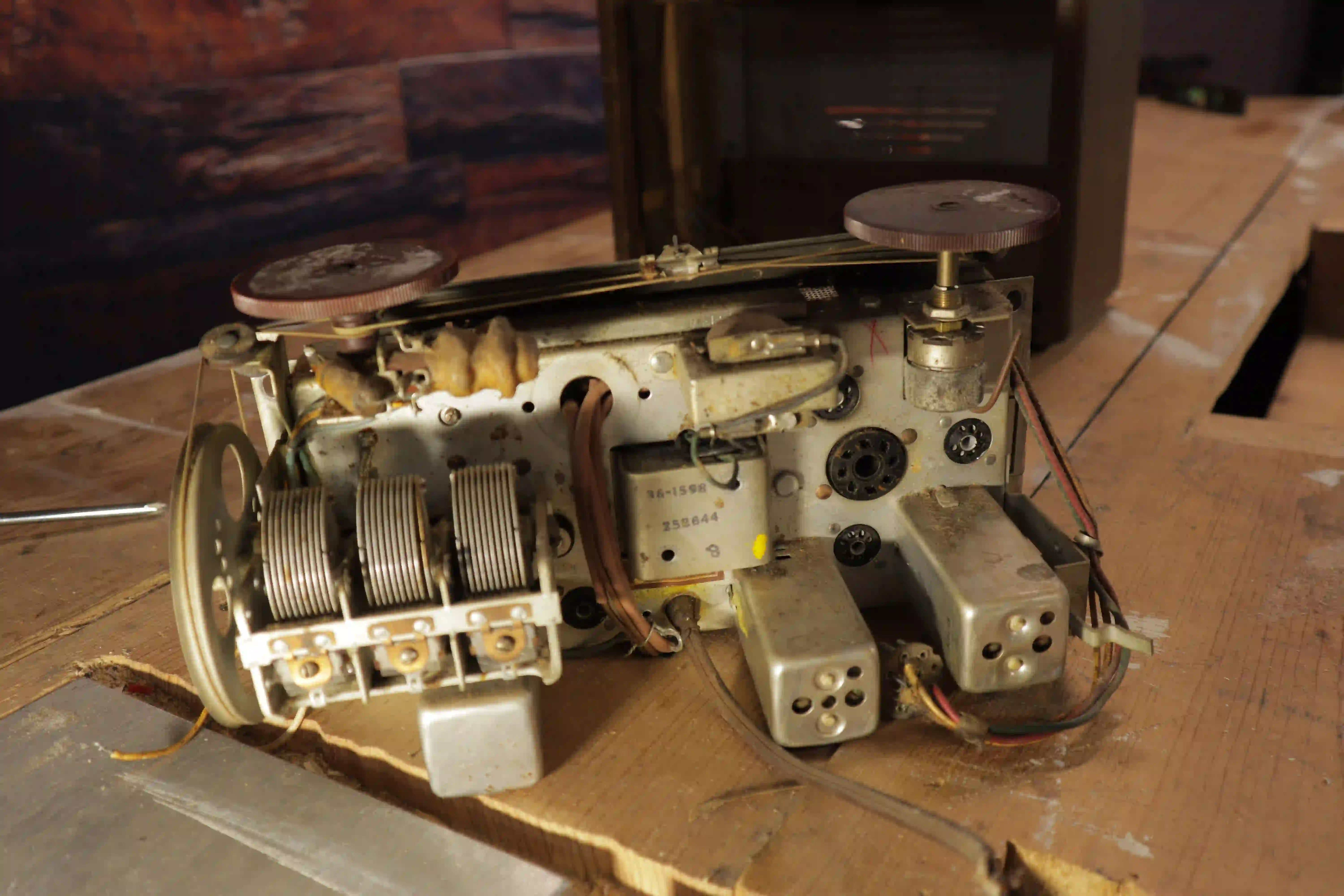 Fully restored vintage radio after repair with rosin flux