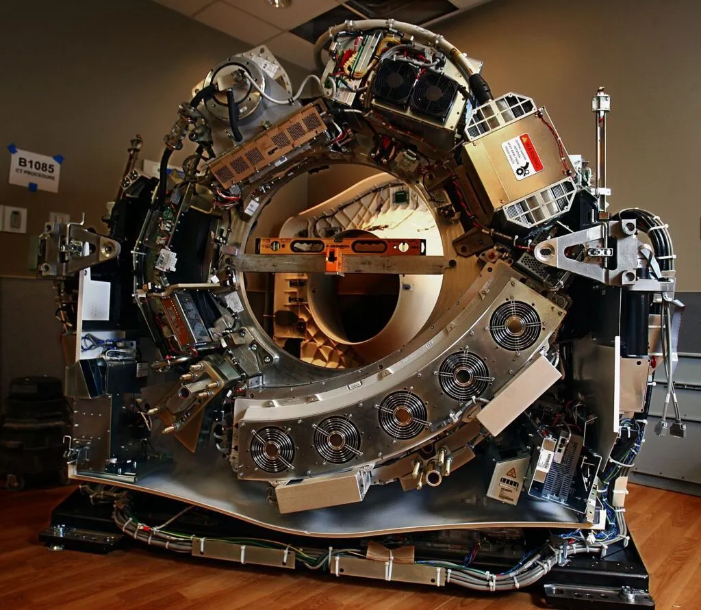 CT scanner with internal PCB components for medical imaging