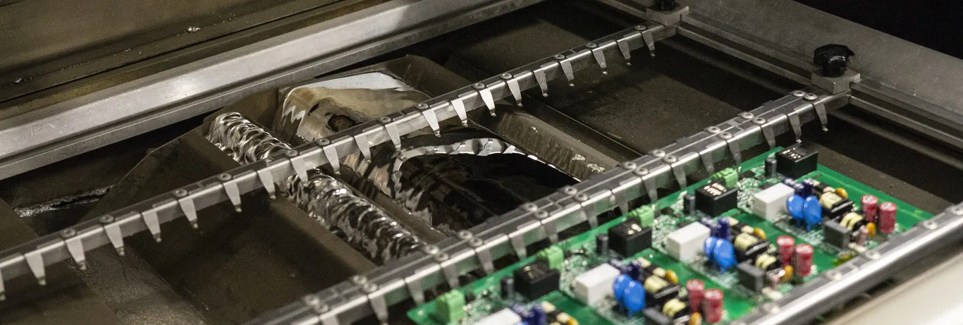 Wave soldering standards in PCB manufacturing