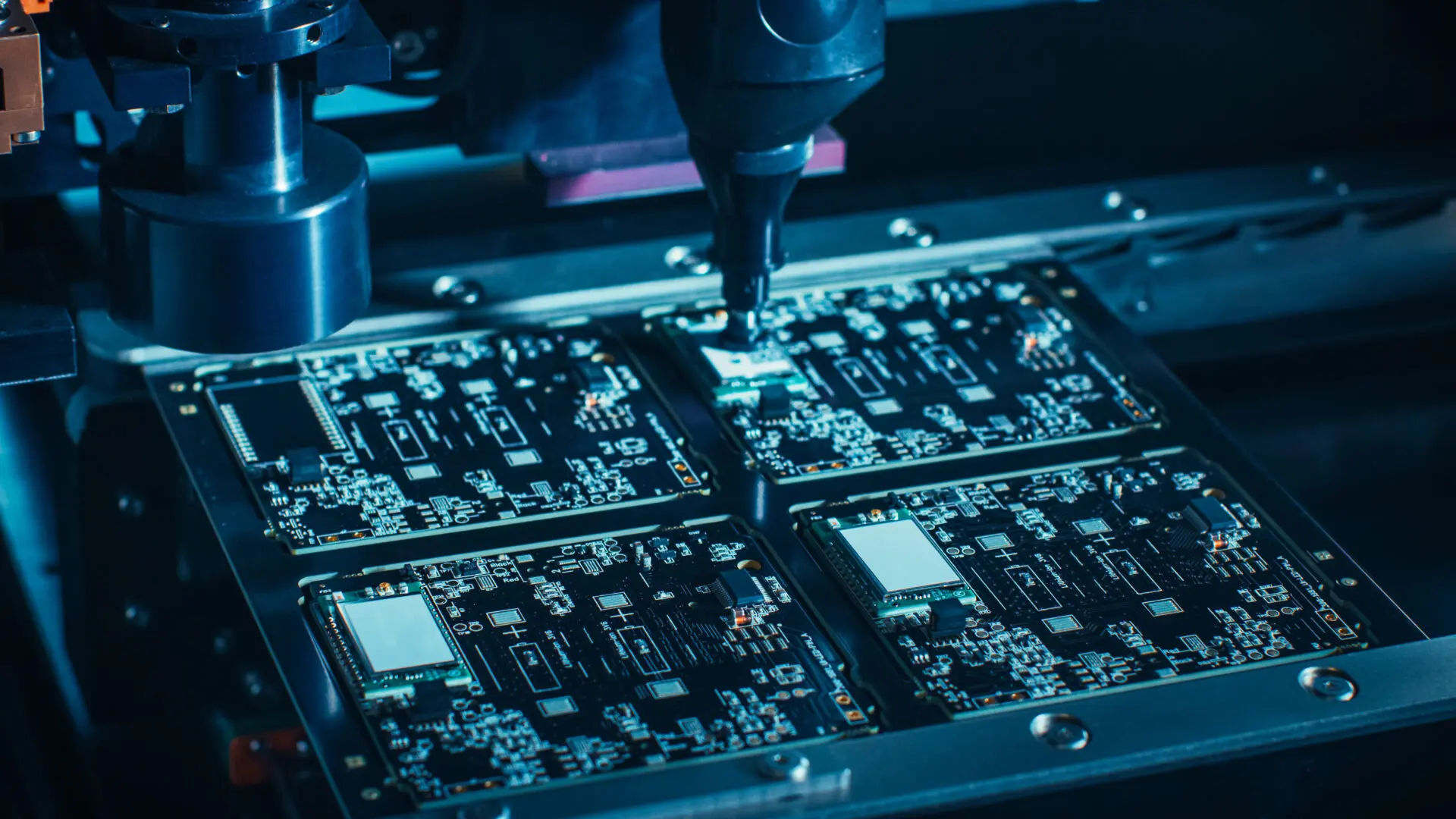 Mixed assembly process with SMT and THT soldering