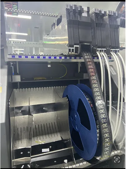 Advanced pick and place machine for high-mix low-volume PCB assembly