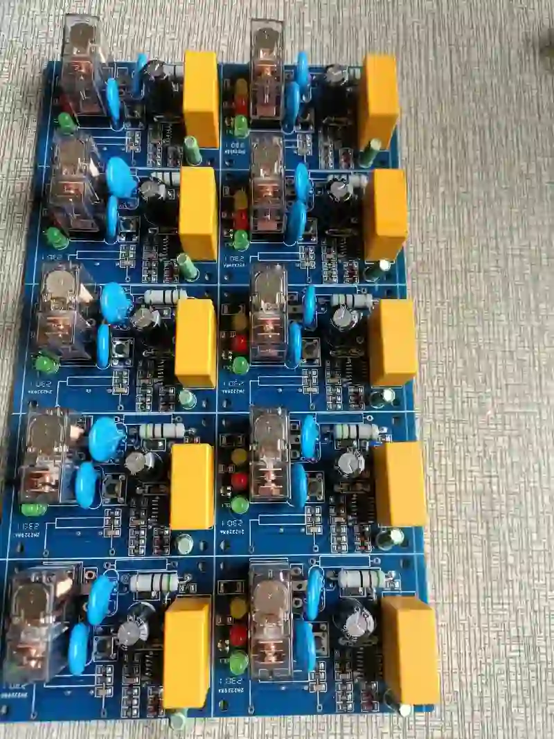 PCB with edge connector inserted into mating socket