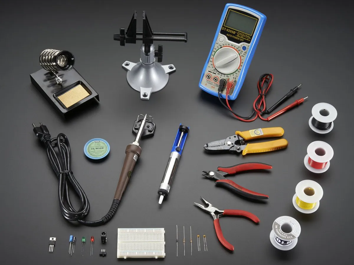 Soldering tools for PCB components on a workbench
