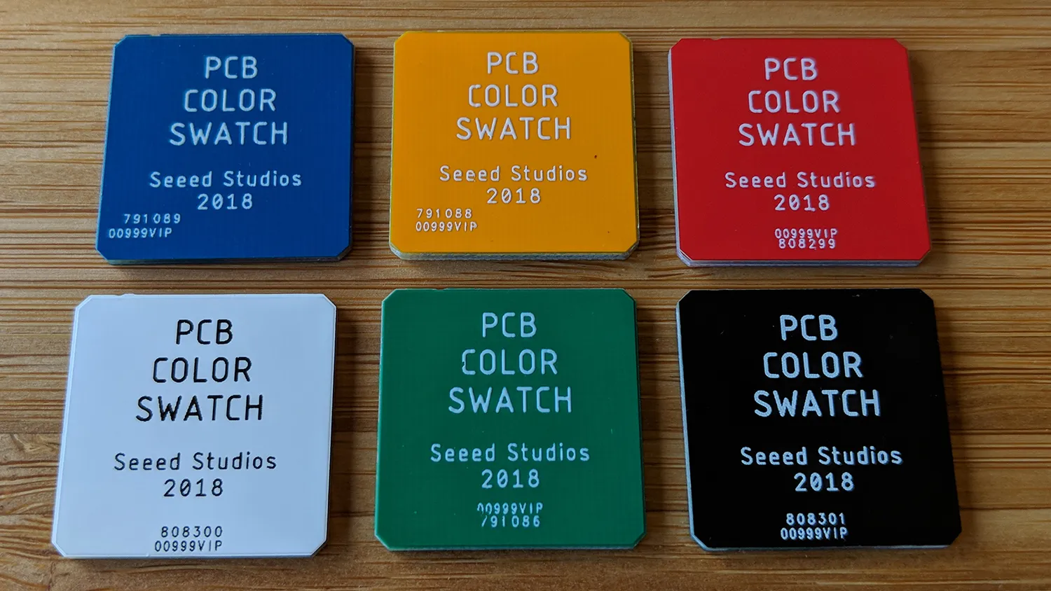 Comparison of PCB solder mask colors with silkscreen contrast for readability.